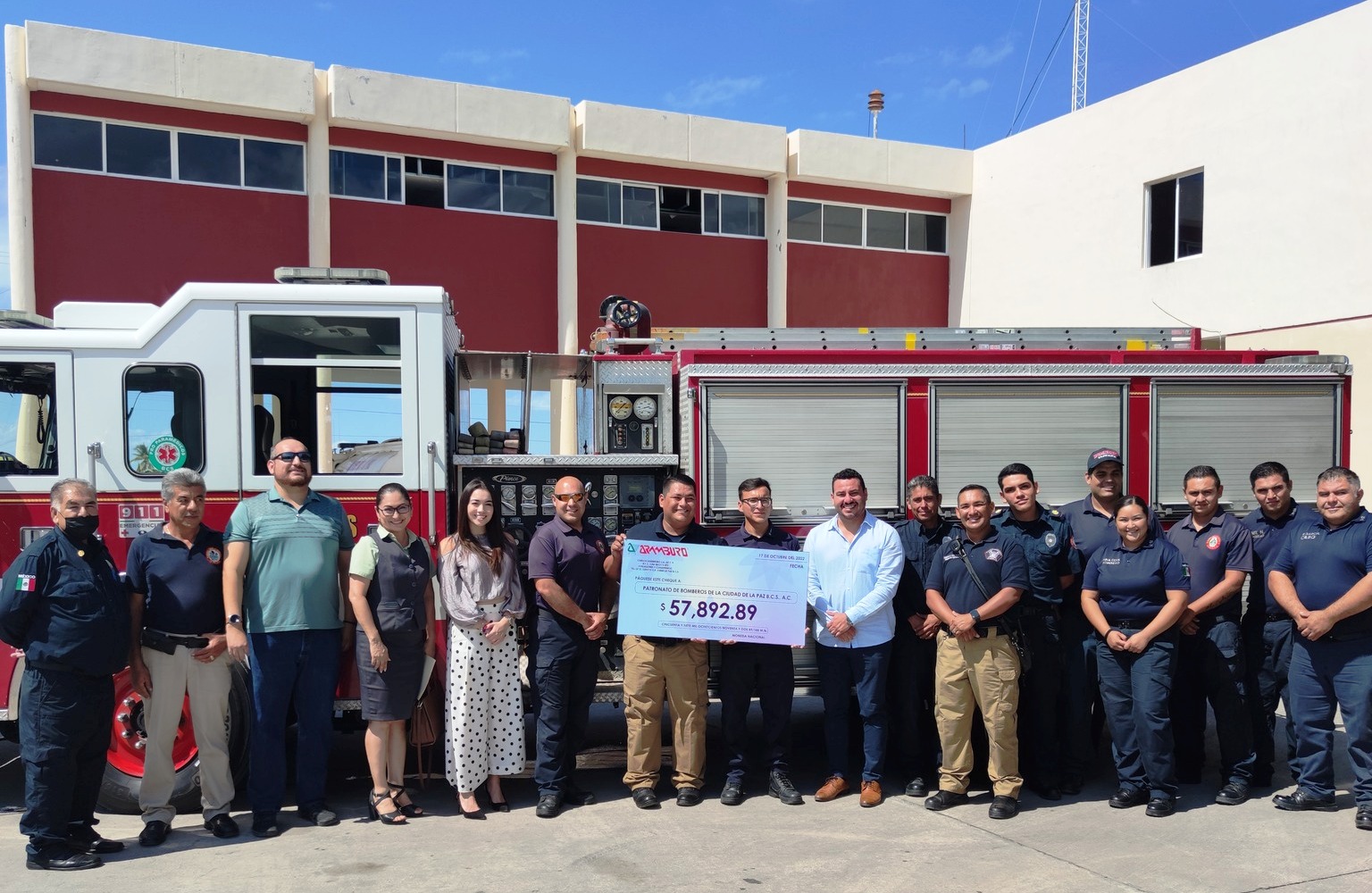 Recibe Patronato De Bomberos 57 Mil Pesos Por Redondeo De Supermercados Aramburo