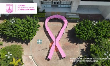 Con Lazo Humano Pje Conmemora Dia De La Lucha Contra El Cancer De Mama