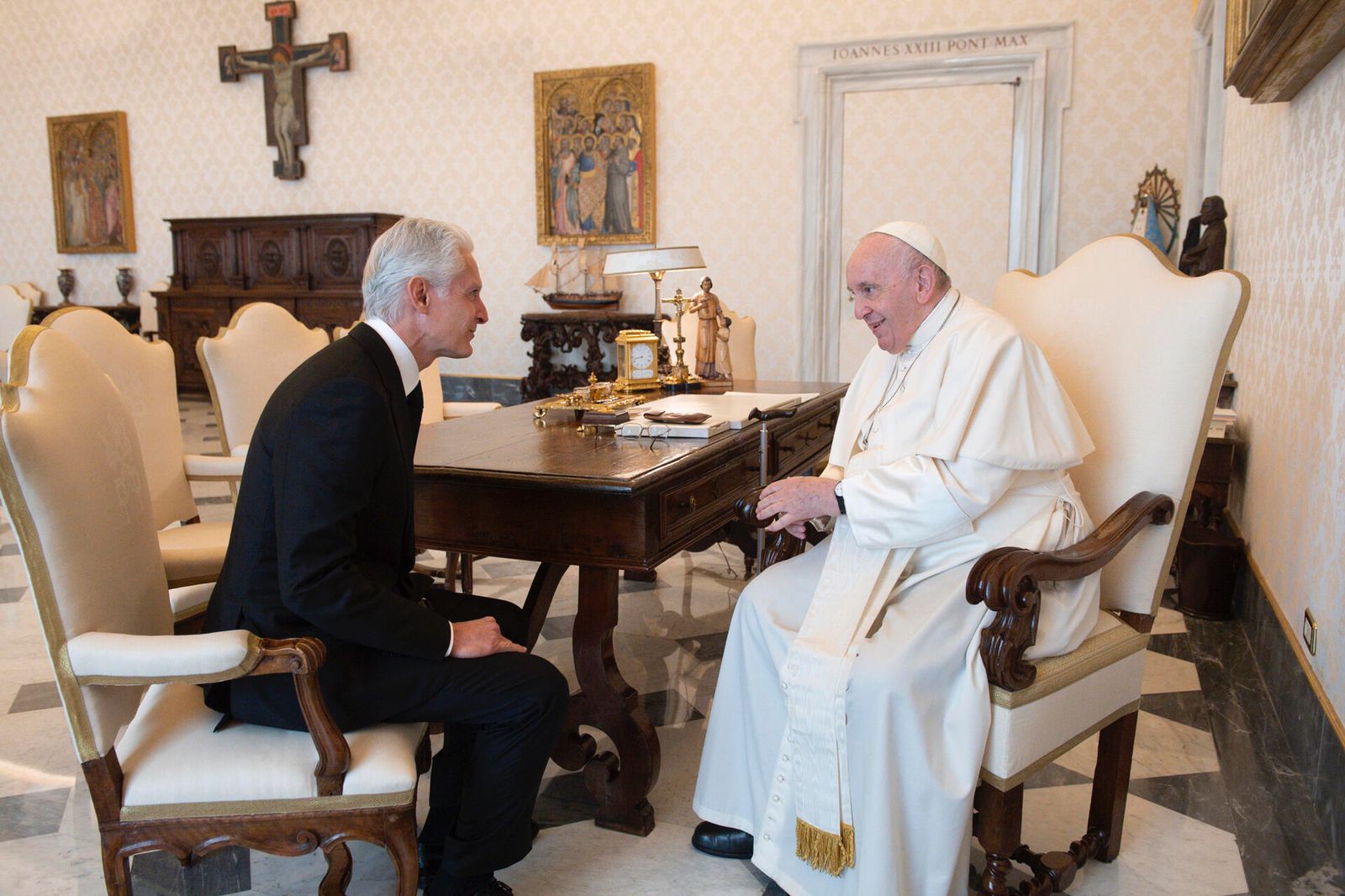 Alfredo Del Mazo Se Reune Con El Papa Francisco