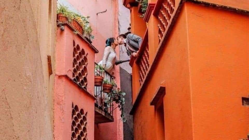 Reabren El Callejon Del Beso En Guanajuato