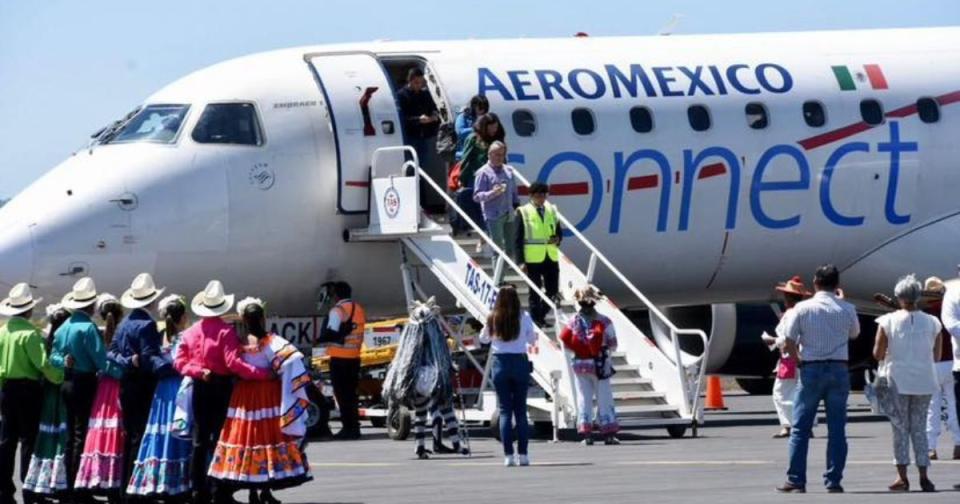 Abren Vuelo Tepic Cdmx Aeromexico Cover