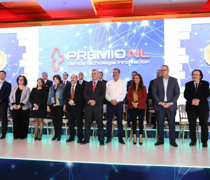 Premian A Investigadores 3