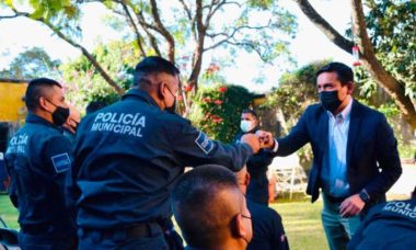 Reconocimiento Policias Pedro Escobedo1