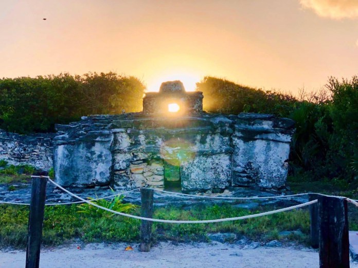 Disfrutan Fenomeno Arqueoastronomico