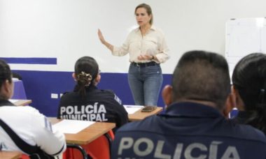 La Presidenta Municipal Lili Campos Capacita A Elementos Policiales En Etica 696x464 1