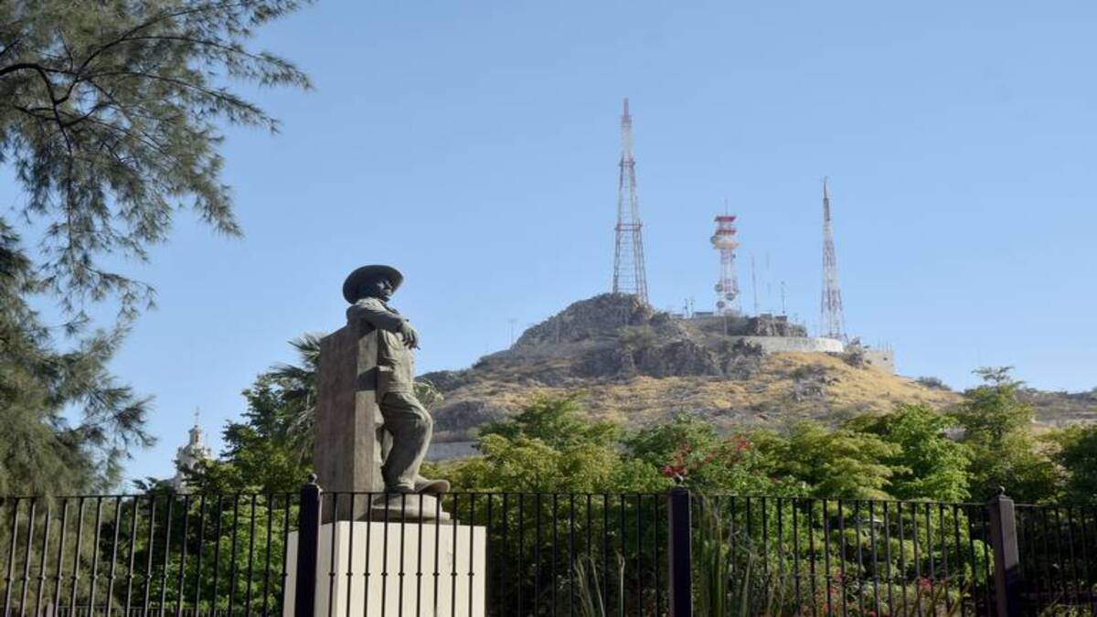 Monumento A Jesus Garcia En Hermosillo 1