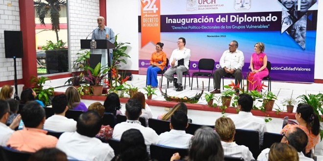 Foto Gobernador Inaugura Diplomado 2