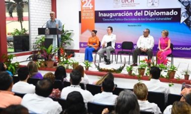 Foto Gobernador Inaugura Diplomado 2