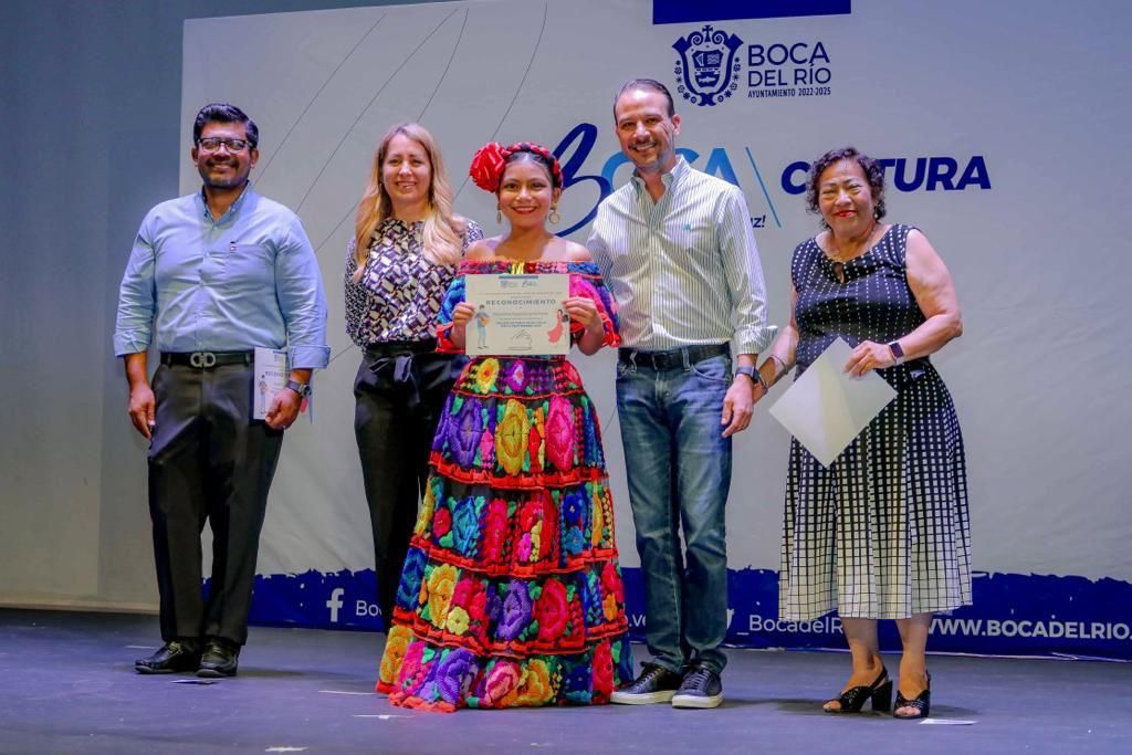 Clausura Alcalde Jm Unanue El Primer Ciclo De Talleres Culturales