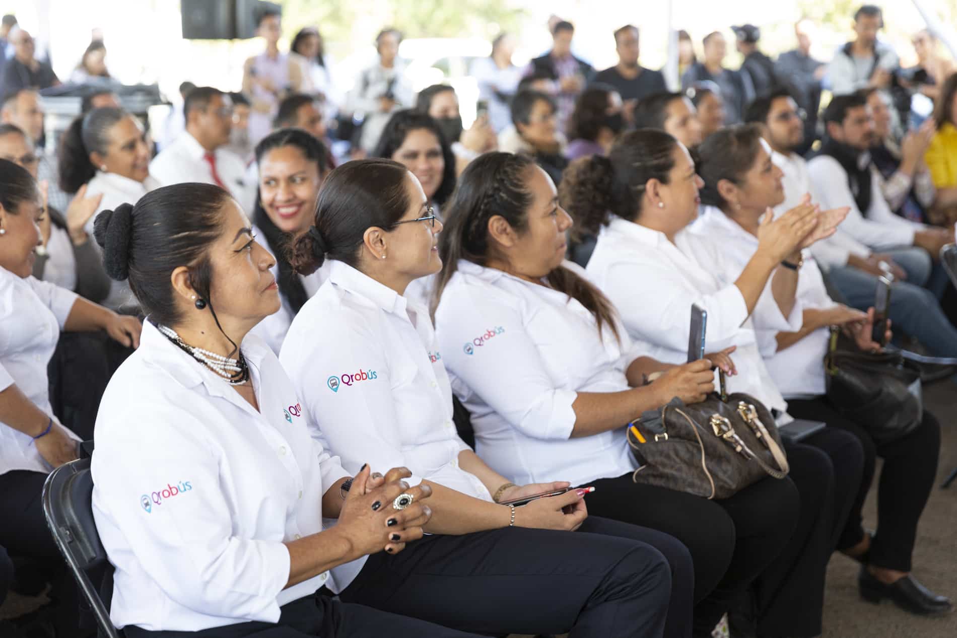 Hoy Es El Tiempo De Las Mujeres Mauricio Kuri