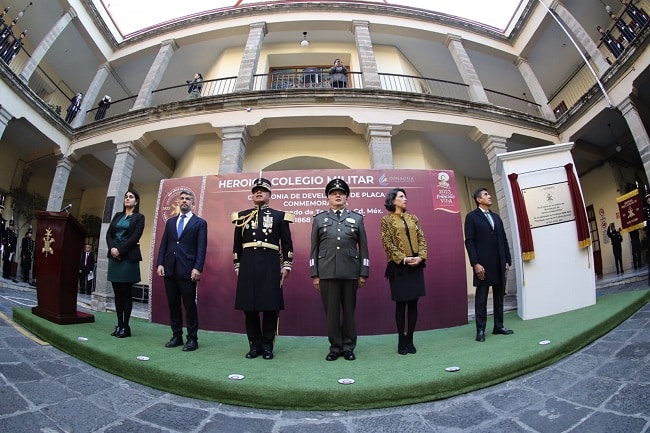 Ceremonia Conmemorativa Del Bicentenario Del Heroico Colegio Militar 391169