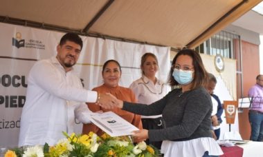 Entrega De 90 Escrituras A Escuelas 359447