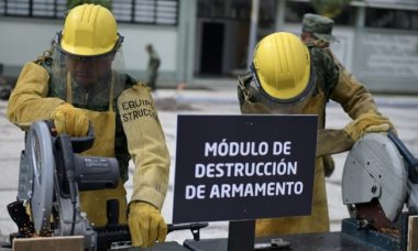 Destruccion De Armas 07