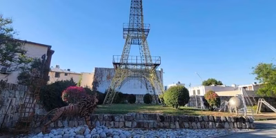 La épica réplica de la Torre Eiffel que desafió el olvido en Monterrey