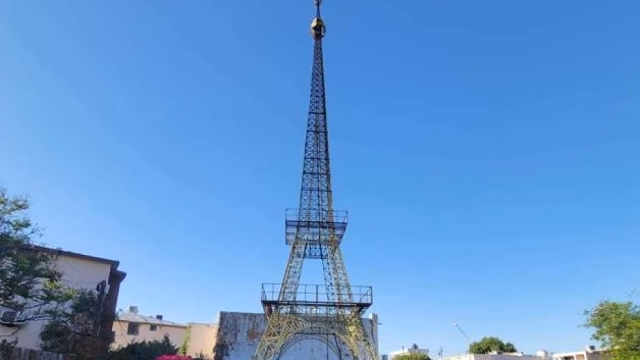 La épica réplica de la Torre Eiffel que desafió el olvido en Monterrey