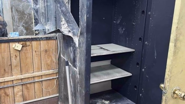 Ladrones perforan muro como topos para robar 10 millones en joyas