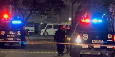 Mujer sobrevive a balacera en Apodaca tras esconderse entre autos