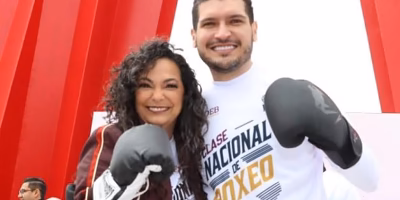 Olga Sosa y Beto Granados se ponen los guantes en clase de boxeo