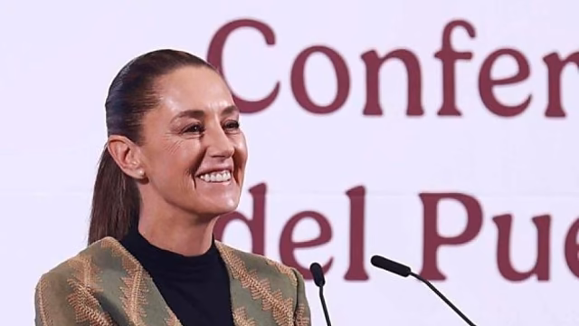 Sheinbaum defiende el jitomate mexicano ante arancel de EU