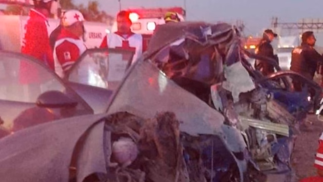 Tres fallecen en Apodaca tras volcar y ser embestidos por un tráiler