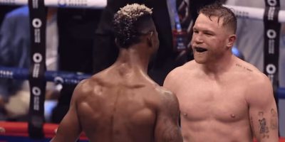 Canelo Álvarez recupera el título indiscutido tras polémica pelea