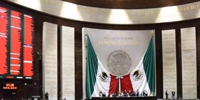 Diputados mexicanos buscan frenar impuesto a remesas en diálogo con EU