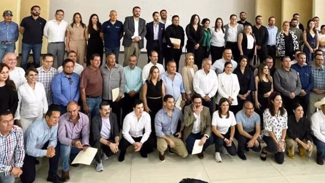 Gabinete de Lemus acuerda inversión millonaria con alcaldes de Los Altos