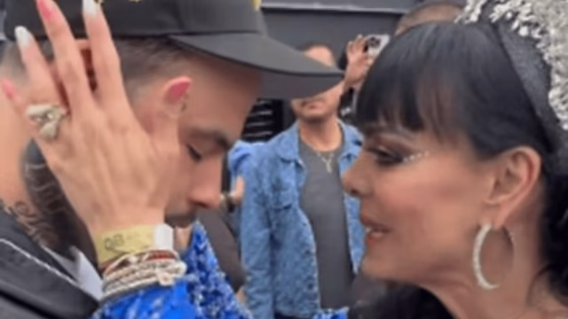 Maribel Guardia bendice a Emiliano Aguilar en un momento viral