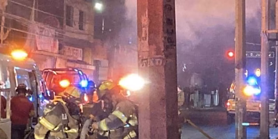 Ein Brand in einem Schaufensterladen löst in Monterrey eine dramatische Evakuierung aus