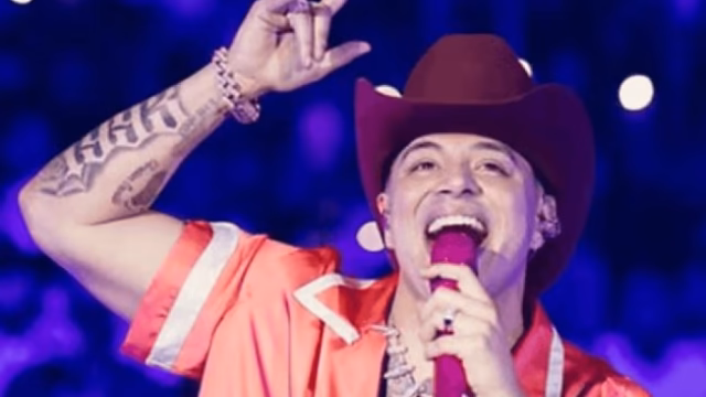 Grupo Firme transmite su concierto en vivo desde el Estadio GNP