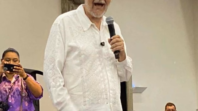 Noroña exige trato digno para migrantes en reunión binacional