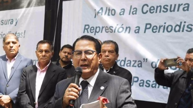 Periodistas protestan contra reforma que busca censurar la libertad de expresión