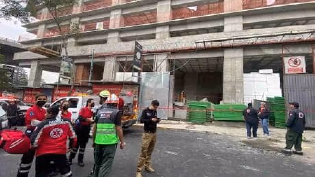 Piso de obra en Álvaro Obregón se rinde ante la gravedad y tres obreros pagan el precio
