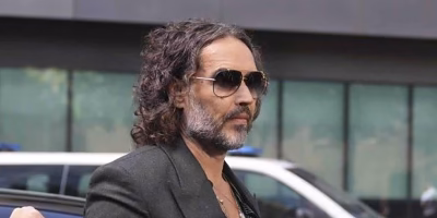 Russell Brand se declara inocente ante cargos de agresión sexual