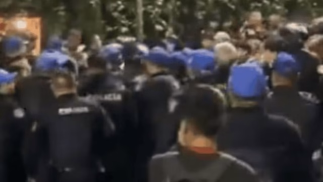 Violenta pelea en Bachilleres 15 deja lesionados y moviliza a la policía