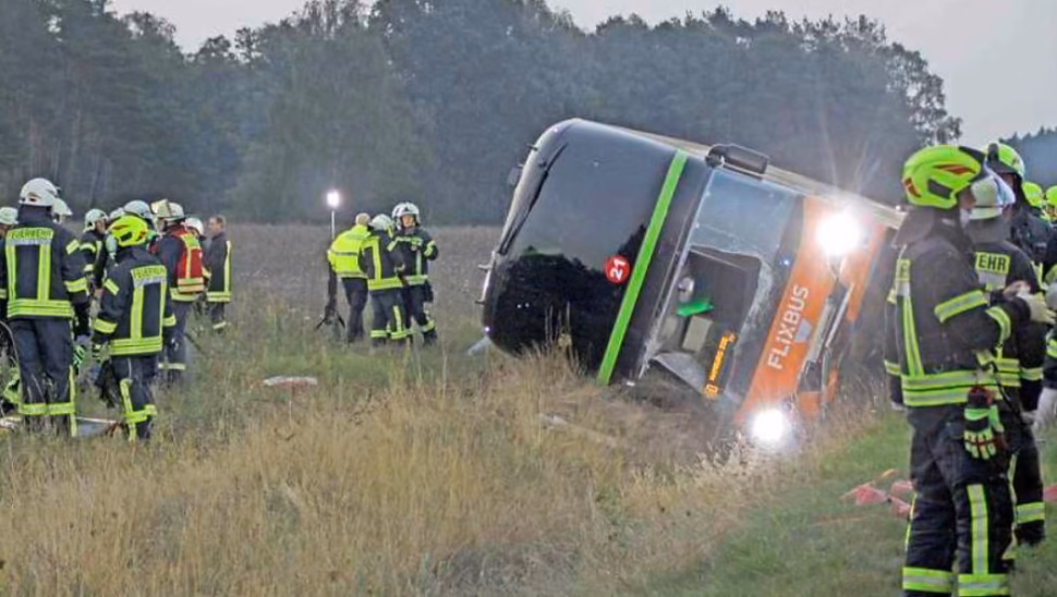 Ônibus Flixbus parou na Alemanha, deixando mais de 20 feridos