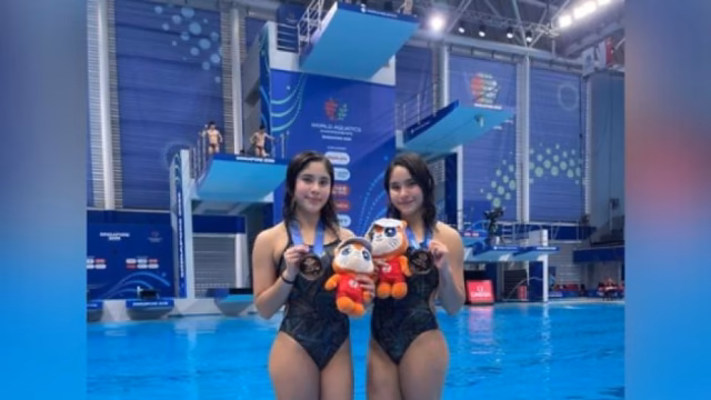 Gemelas mexicanas Mía y Lía Cueva logran bronce en Mundial de Singapur