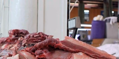 Mexico studies imposing tariffs on chicken and pork imports from the United States