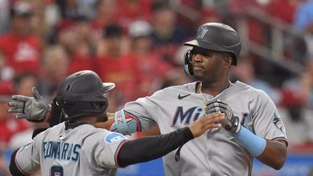 Sánchez impulsa a los Marlins con jonrón y Quantrill domina en blanqueo