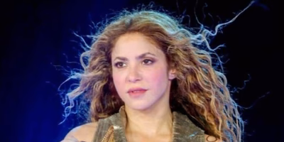 Shakira mostra seu amor pelas vítimas no Texas
