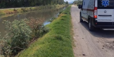 Teenager miraculously survives after falling from car into canal in Hidalgo