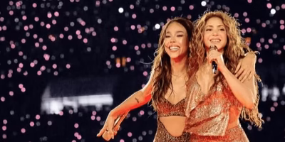 Ela canta seu sonho cantando com Shakira no México