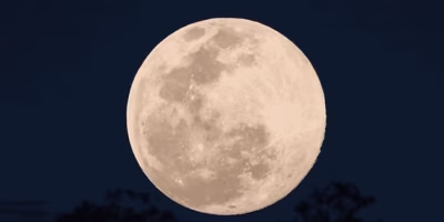 The Sturgeon Moon lights up the sky with a planetary extra