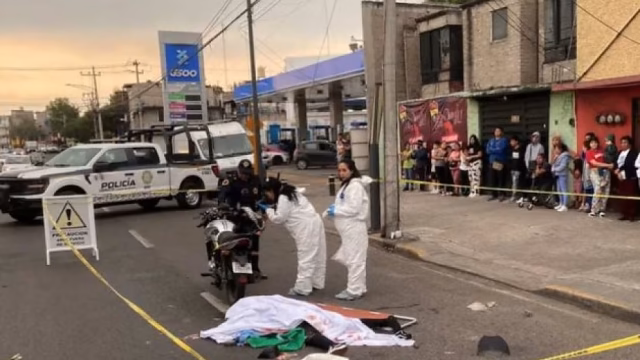 Mujer fallece en accidente de motocicleta en Iztapalapa