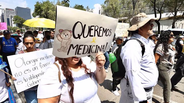 La voz de miles se alza en CDMX para exigir medicamentos esenciales