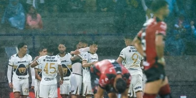 Aaron Ramsey da un triunfo épico a Pumas en el último minuto