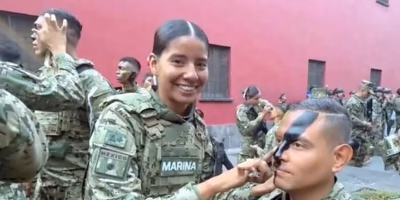 Heroínas de la Independencia reciben reconocimiento histórico en desfile militar