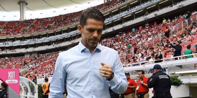 Necaxa fans demand the departure of Fernando Gago