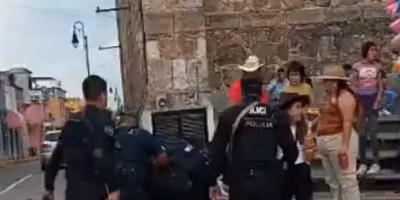 Un hombre ebrio dispara arma de policía en Tequila
