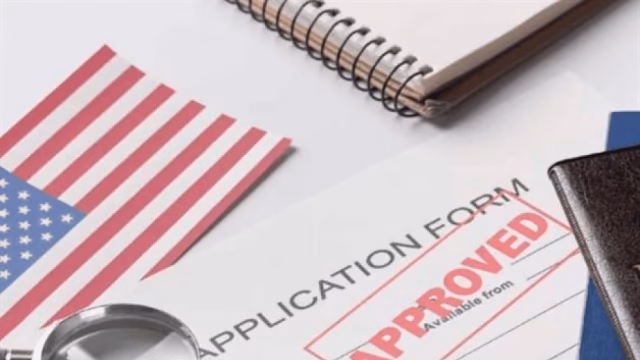 Cierre de gobierno en EU paraliza trámites de visas y pasaportes